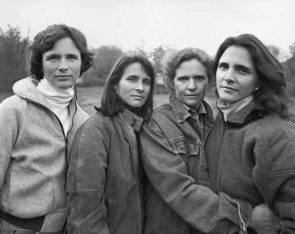 Cuatro hermanas se fotografían juntas durante 40 años